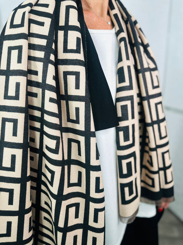 Monchorome Scarf in black and beige