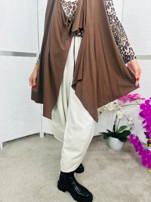 Chocolate waterfall layering top