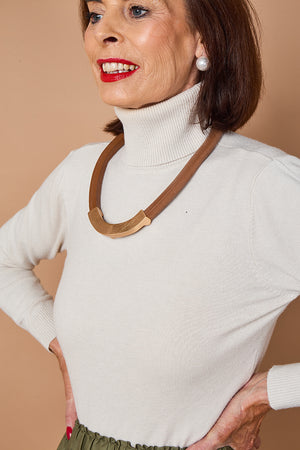 Sabrina Rubber necklace in chocolate and gold
