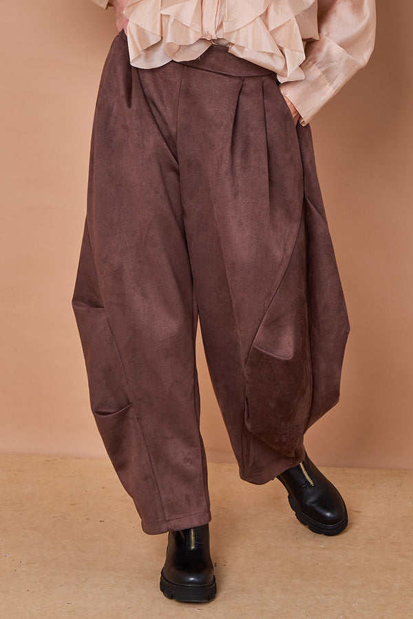 Lisbon Cocoon Trousers in chocolate