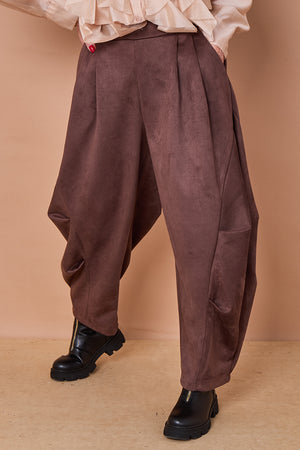 Lisbon Cocoon Trousers in chocolate