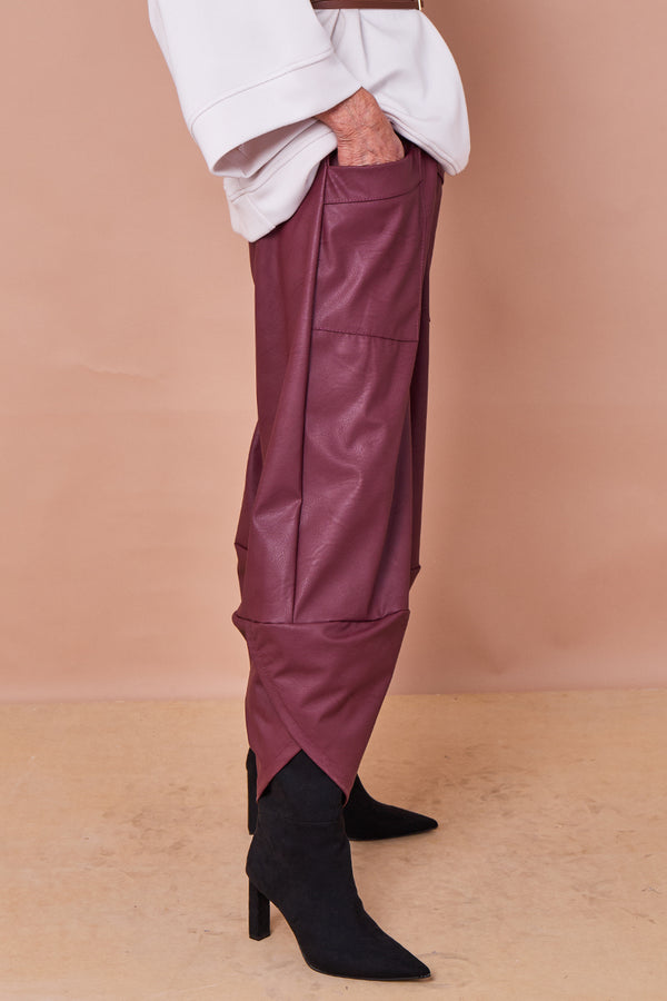 Pinocchio  faux pu leather trousers in mulberry