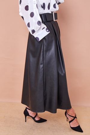 Arianna PU faux leather skirt in black
