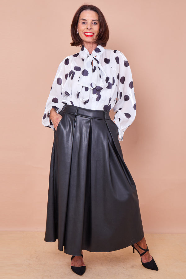 Arianna PU faux leather skirt in black
