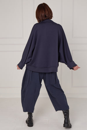 Black heart top in Navy