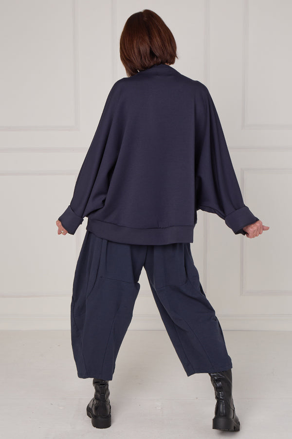 Black heart top in Navy