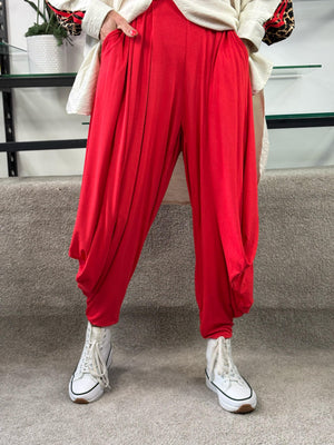 Balloon Style Harlem Trousers in Red
