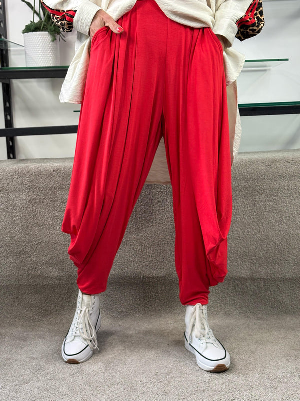 Balloon Style Harlem Trousers in Red