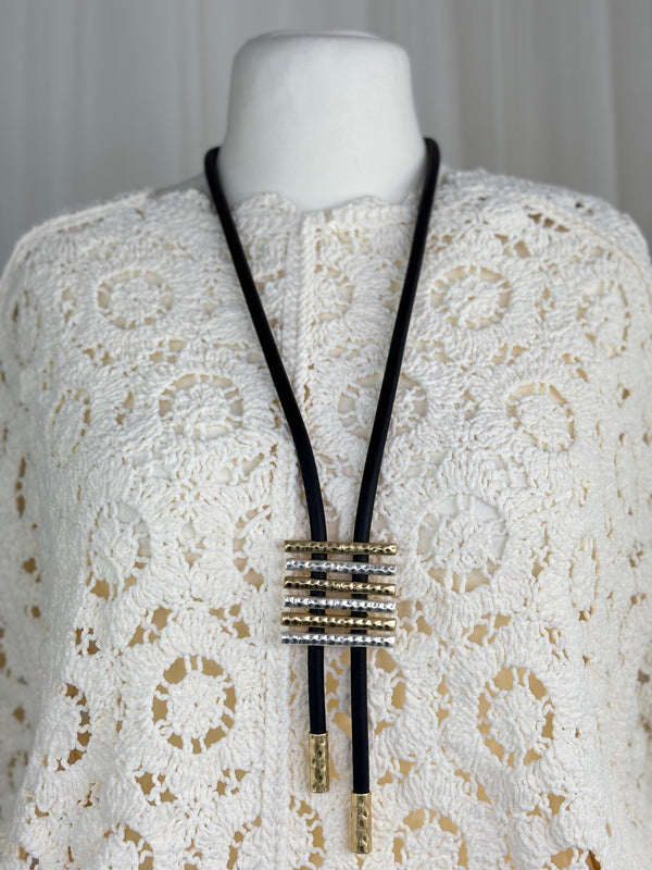Long line rubber necklace in Jewellery