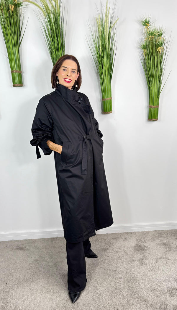 Kitty trench coat in Black