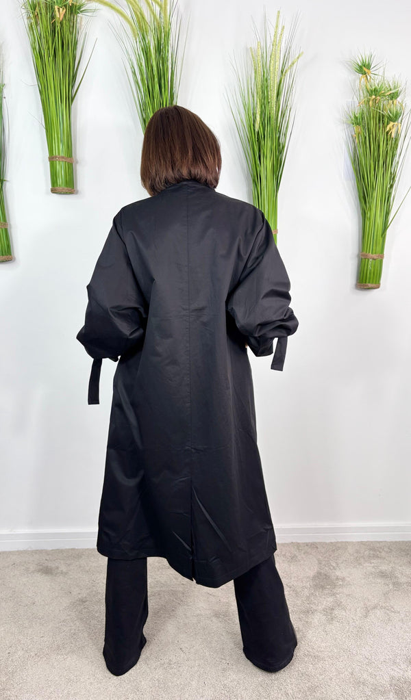 Kitty trench coat in Black