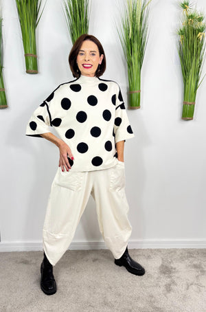 October top in beige with black polka dots -