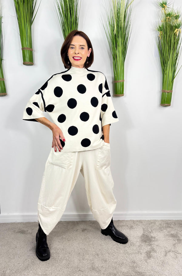 October top in beige with black polka dots -