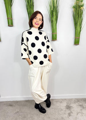 October top in beige with black polka dots -