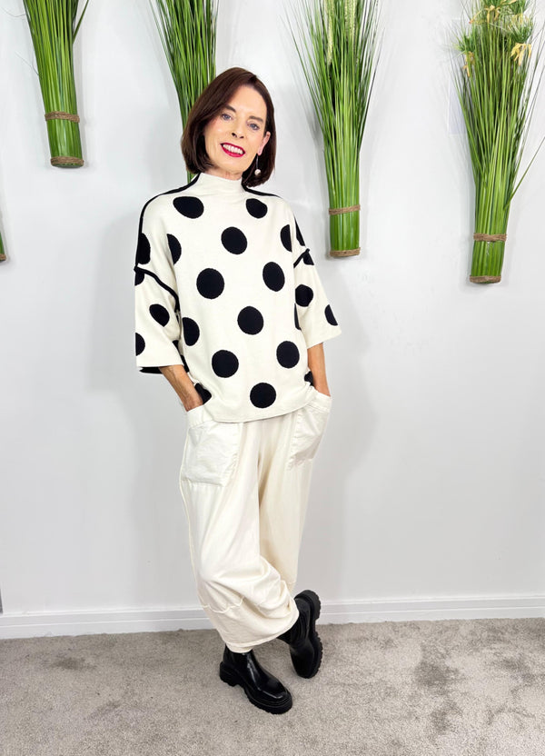 October top in beige with black polka dots -