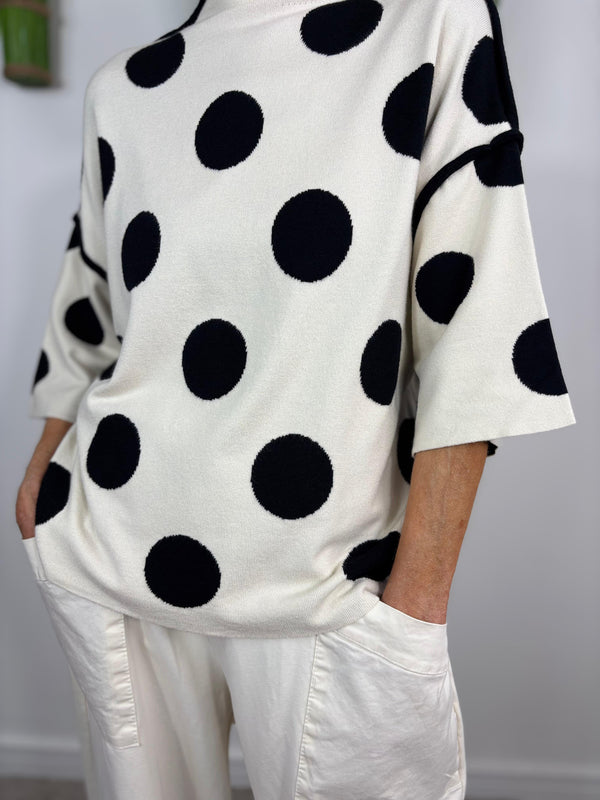 October top in beige with black polka dots -