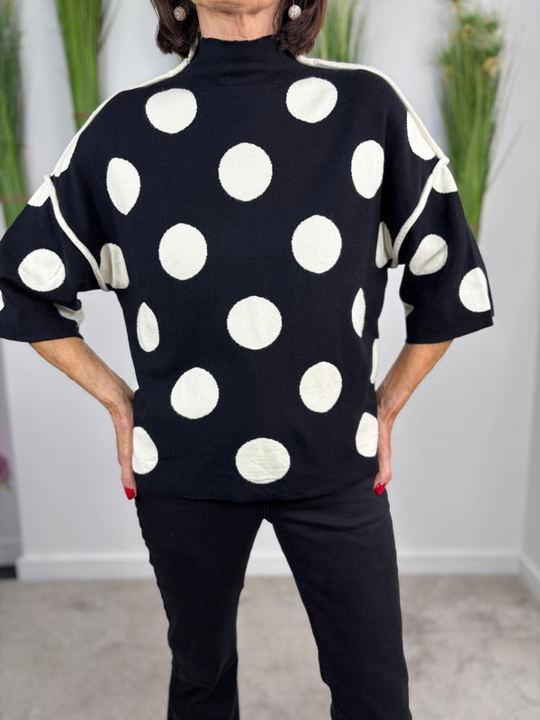 October top in black with beige polka dots -