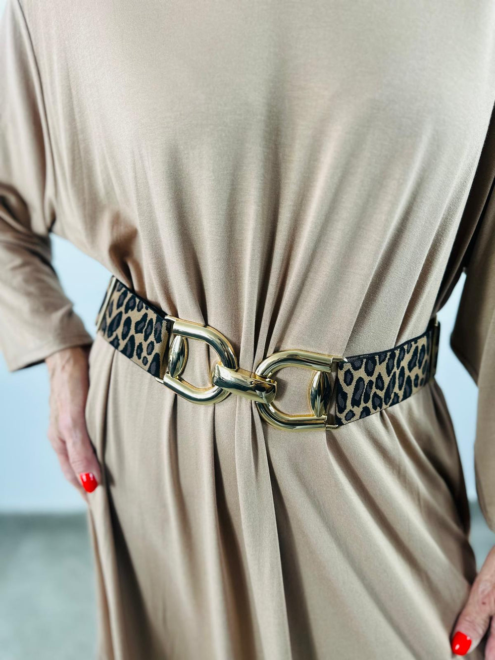 Edge belt in camel leopard print