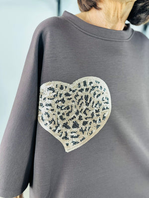 Heart to heart top in chocolate