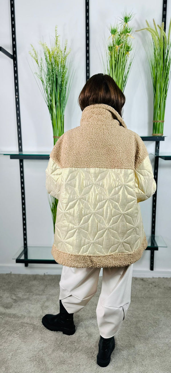 Hepburn Exclusive Jacket in Gold