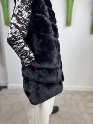 Betty faux fur gilet in black