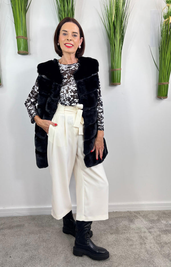 Betty faux fur gilet in black