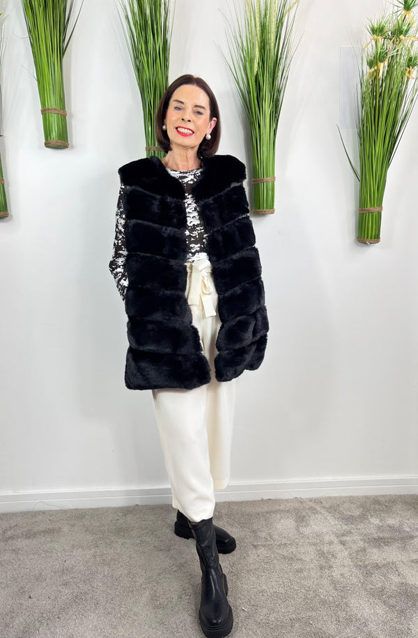 Betty faux fur gilet in black