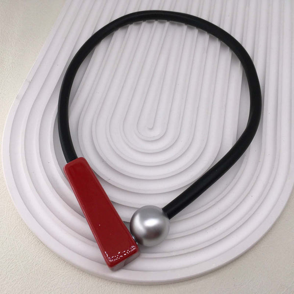 Pearl Magnetic Fastening Red Rubber Necklace