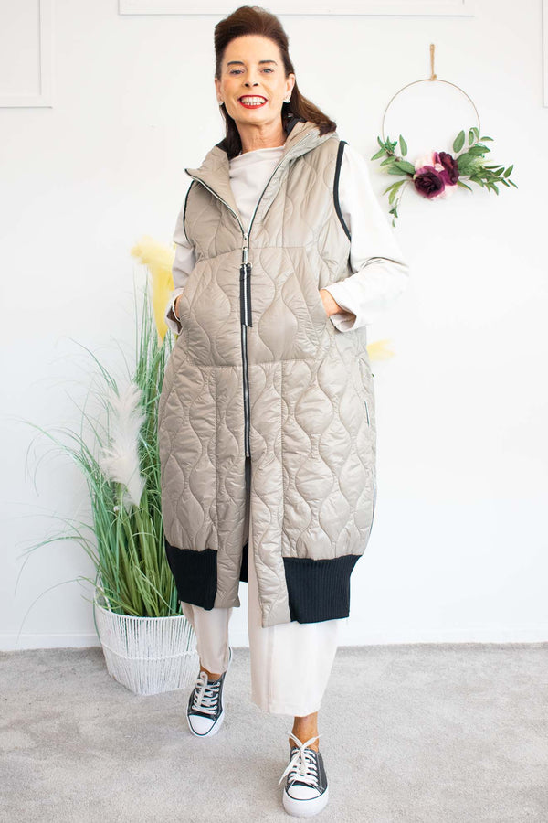 October Quilted Gilet in Mocha