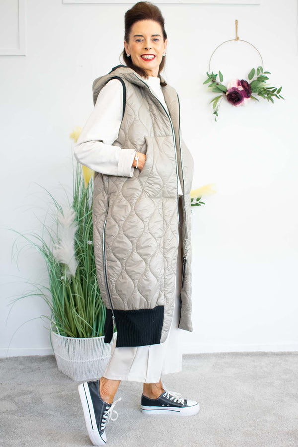 October Quilted Gilet in Mocha