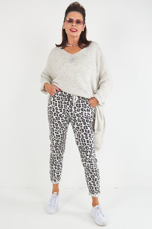 Leopard Print Magic trousers  in  mocha