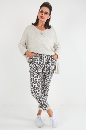 Leopard Print Magic trousers  in  mocha