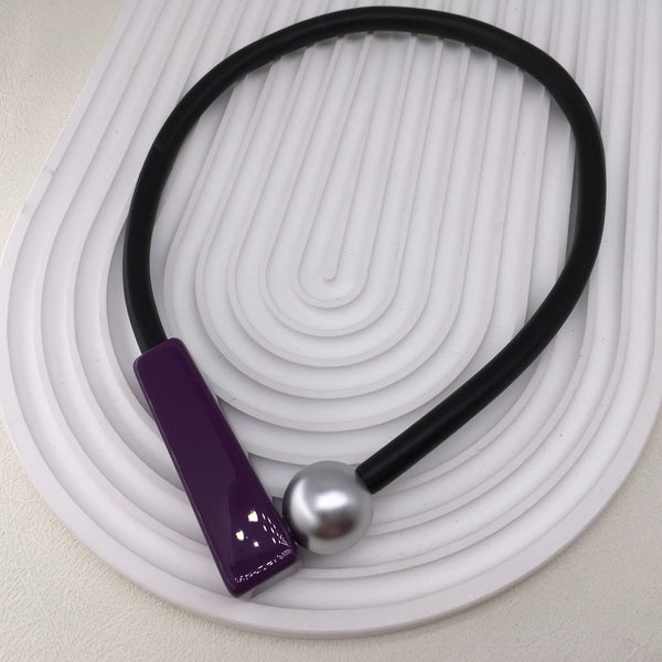 PEARL MAGNETIC FASTENING PURPLE RUBBER NECKLACE