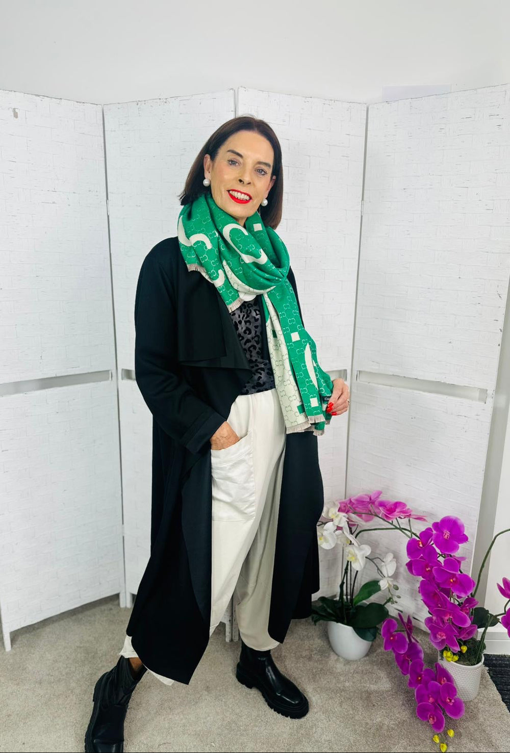 Winnifred reversible scarf in emerald green and beige
