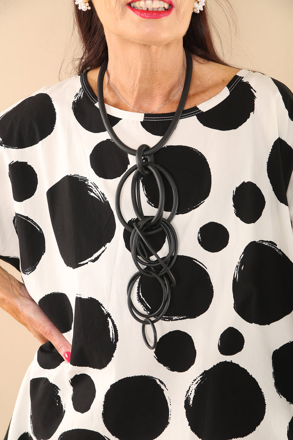 Arty Lagenlook Rubber Necklace In Black SS23