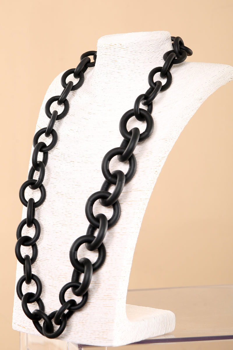 Arty Lagenlook rubber Necklace In Black  SS23