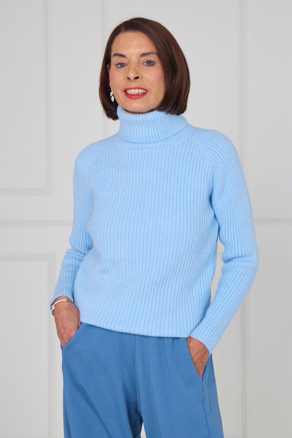 Margo polar neck in baby blue