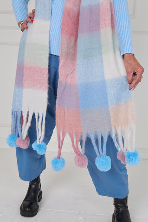 Margo scarf in baby blue