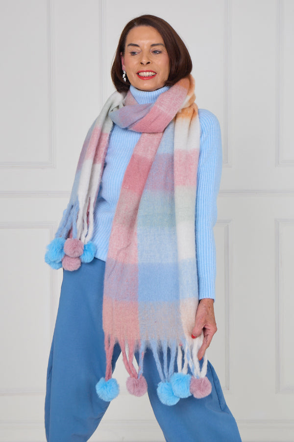 Margo scarf in baby blue