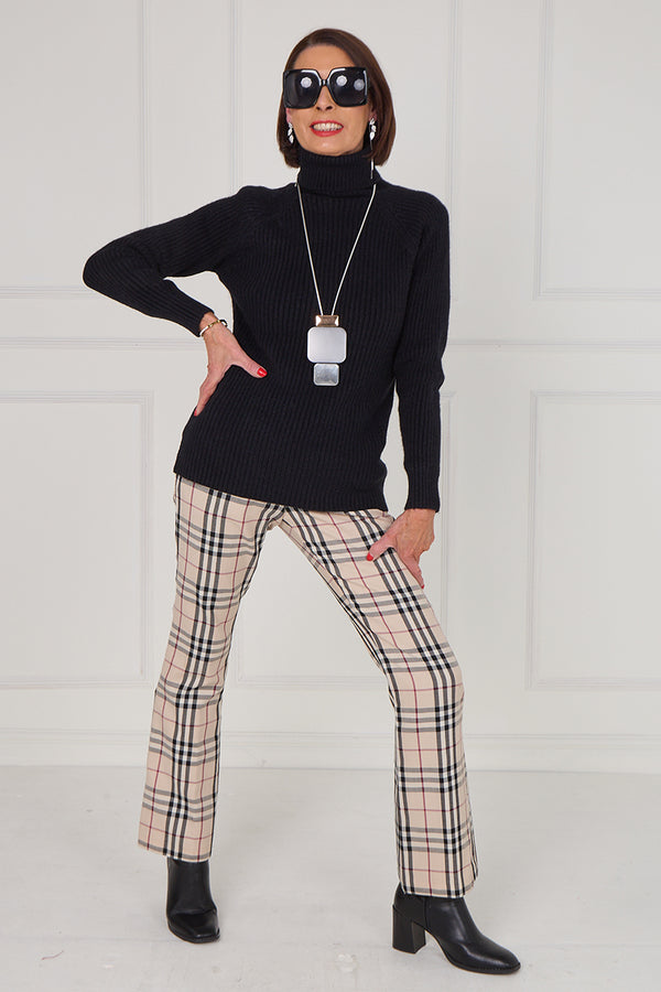 Margo polar neck in black