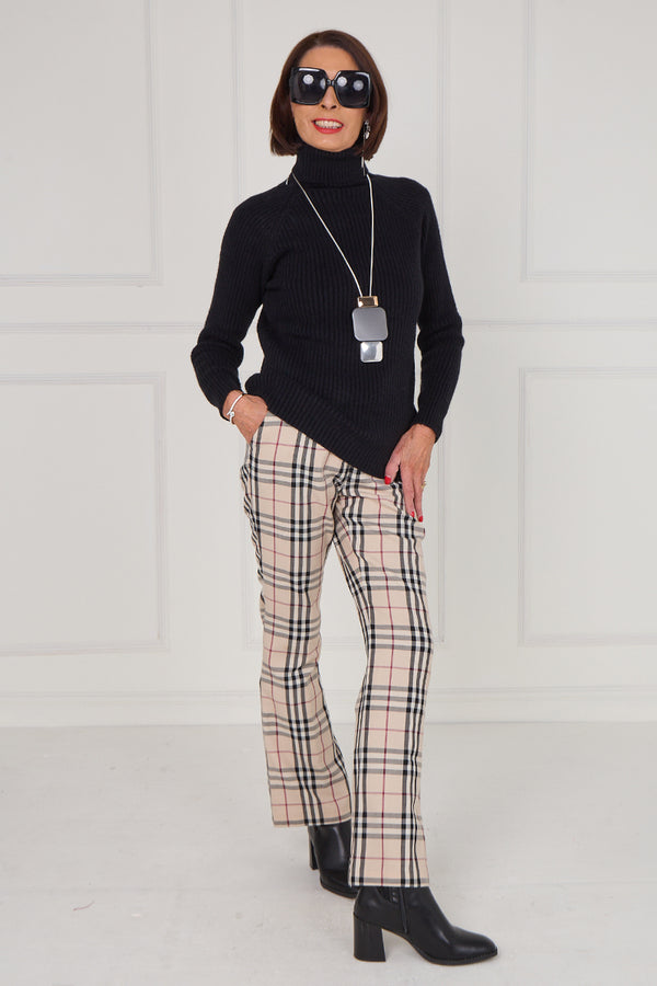 Margo polar neck in black