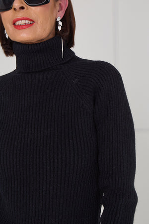 Margo polar neck in black