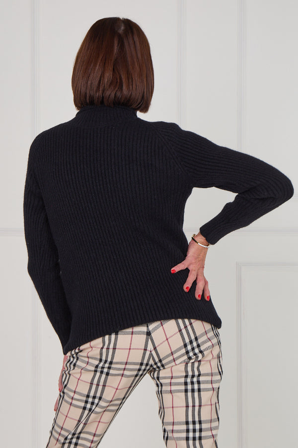 Margo polar neck in black