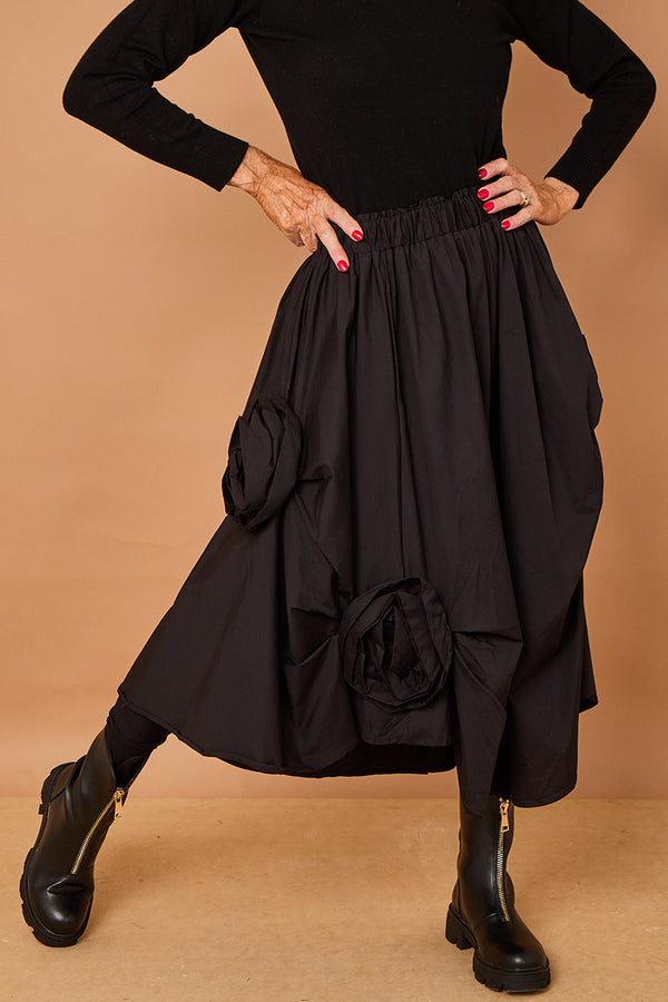 Margo waterfall skirt in Black