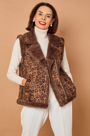 Jena gilet in chocolate leopard print