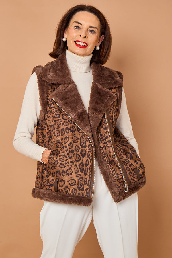 Jena gilet in chocolate leopard print