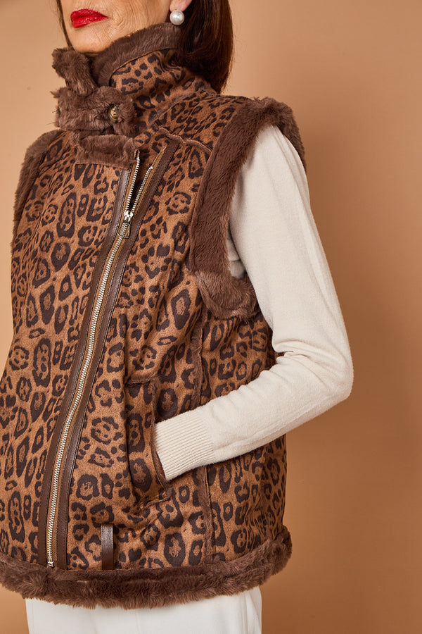 Jena gilet in chocolate leopard print