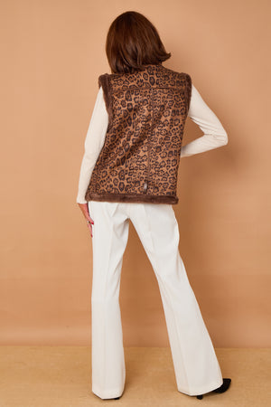 Jena gilet in chocolate leopard print