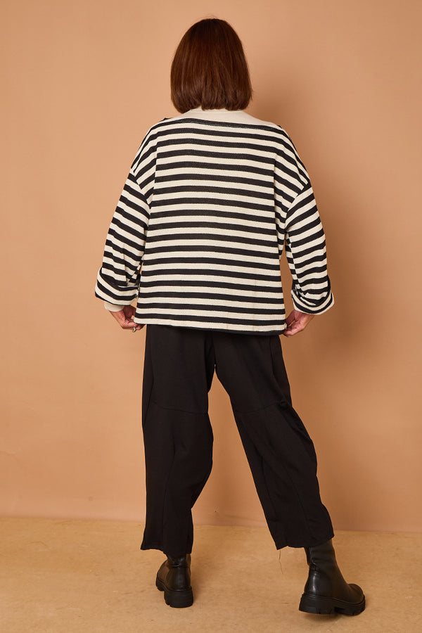 Marlo top in black and beige
