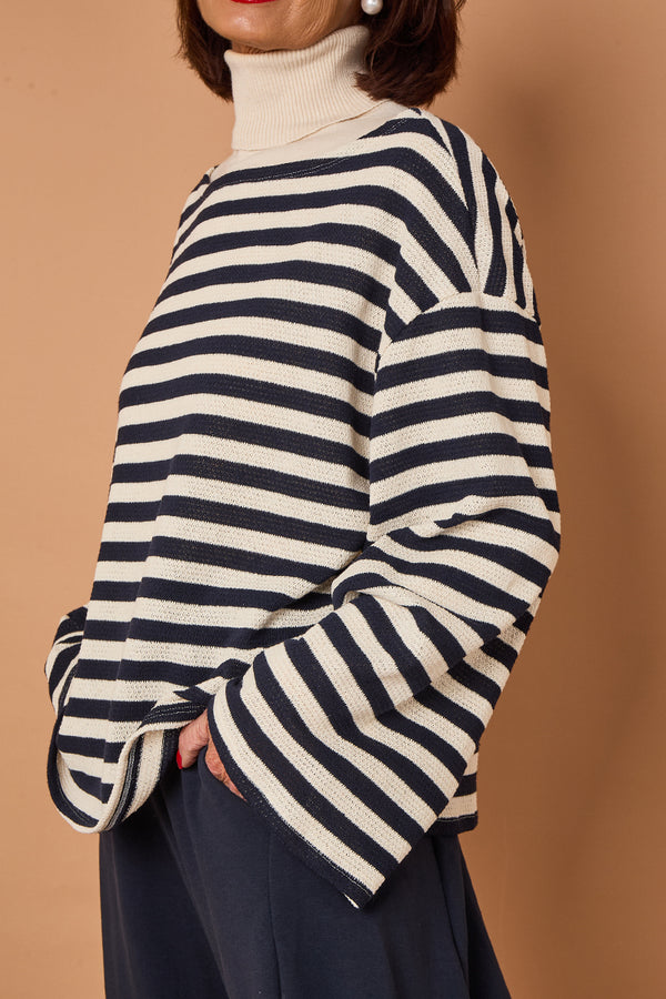 Marlo top in navy and beige